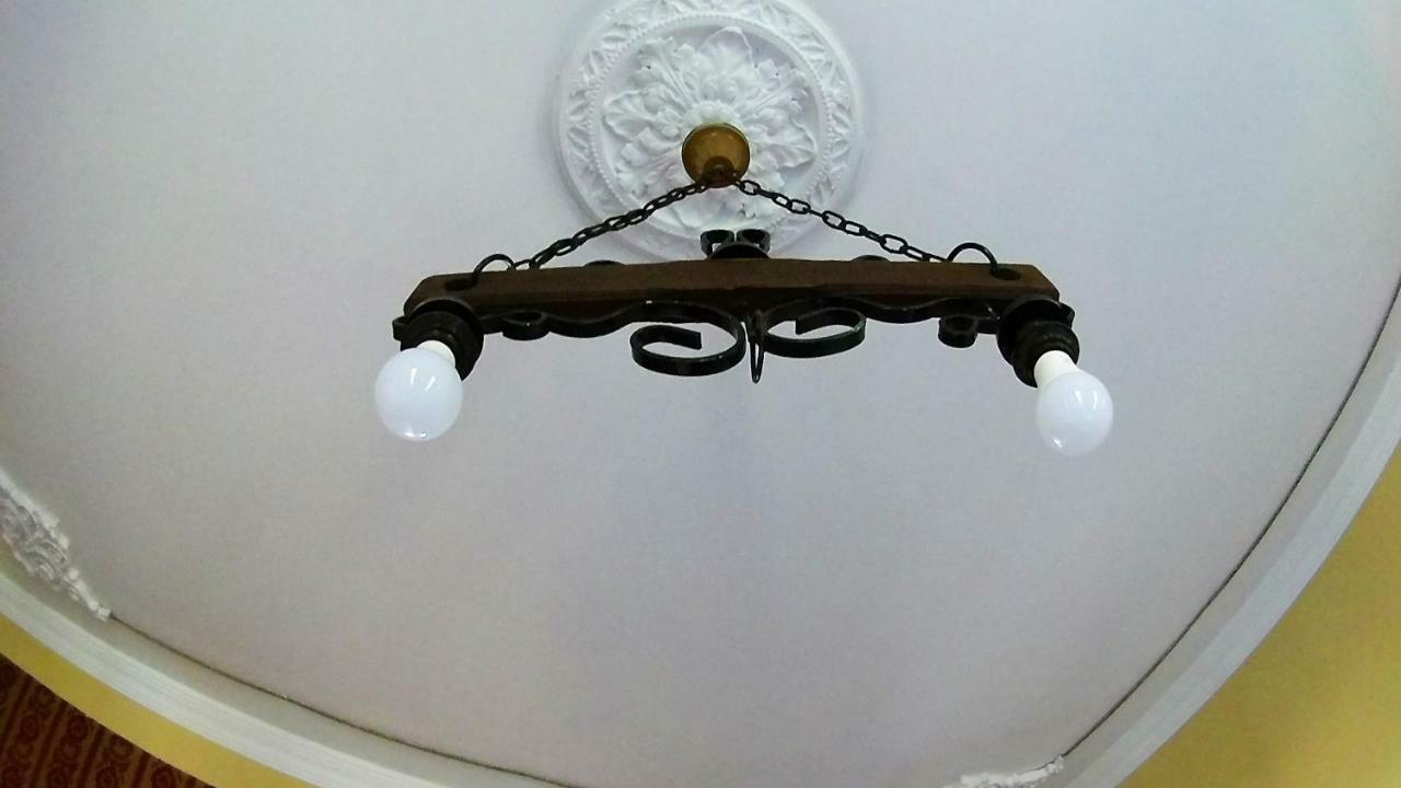 Surmava Palace Martvili Eksteriør billede